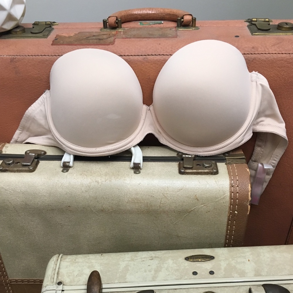 Victoria’s Secret PINK push up strapless bra